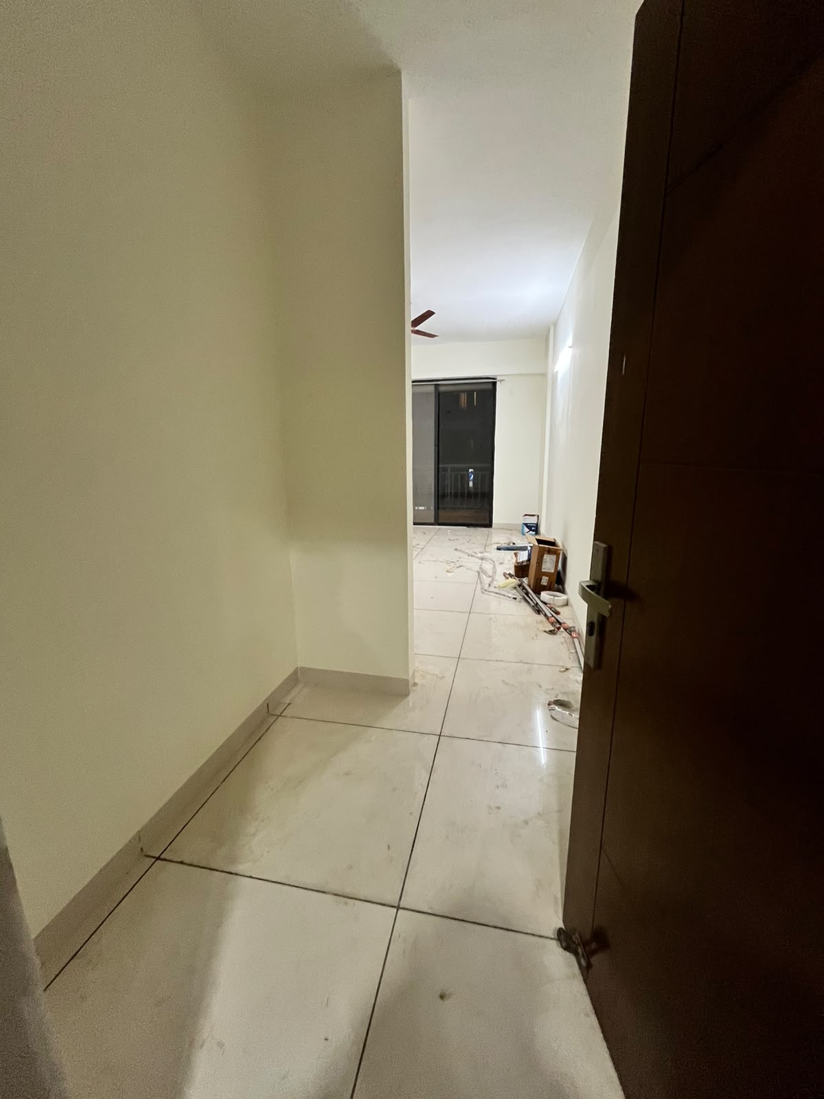 2bhk unfurnished flat