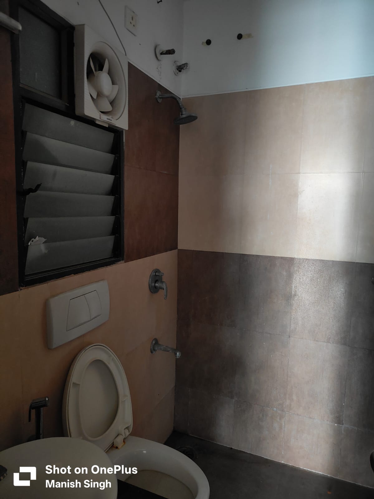 3bhk semi furnished